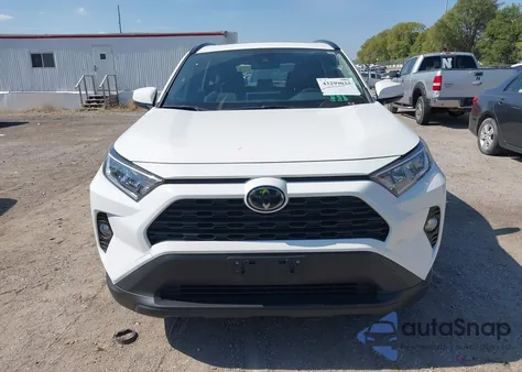 2019 Toyota Rav4 Xle Premium из США, поврежденный, VIN JTMA1RFV3KD017783